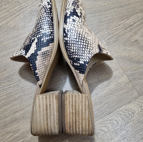 Gibson Latimer women's snake print pointed toe mules shoes Size 7.5 - Picture 5 of 9